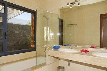 Susaeta Villa *